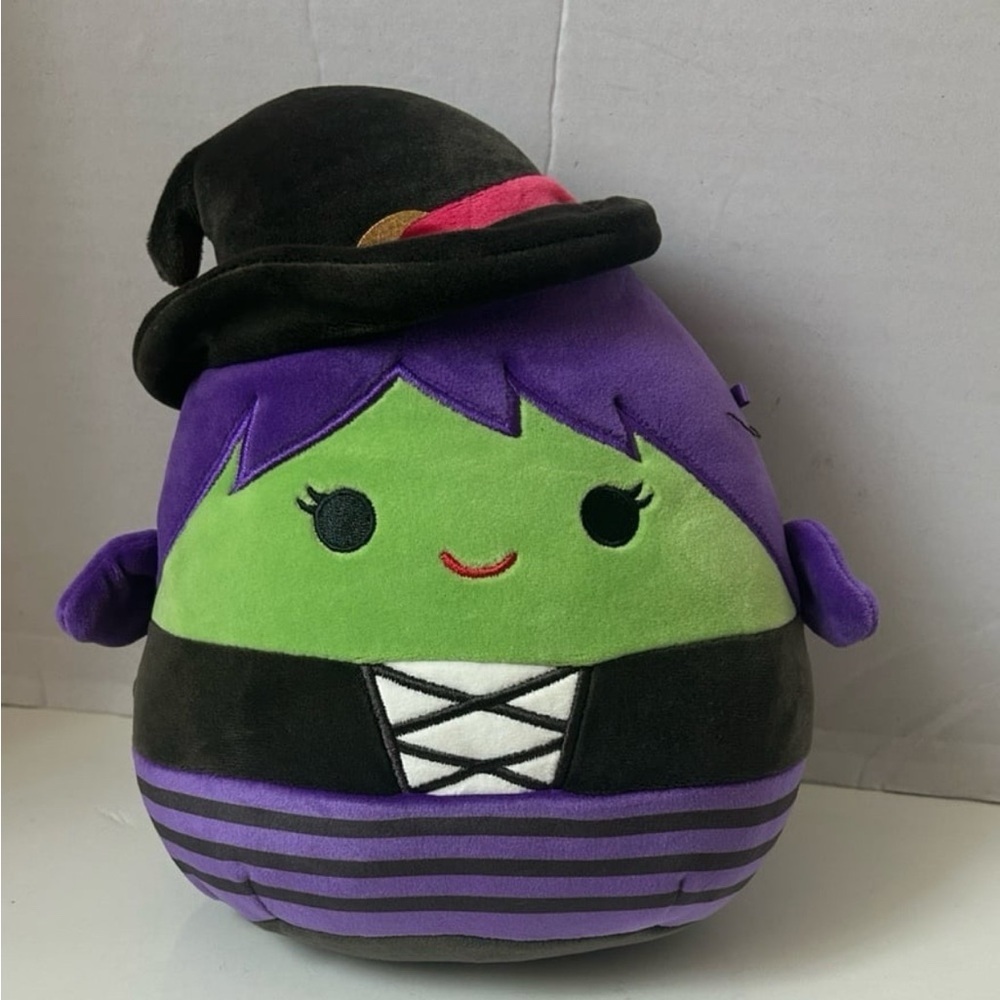 Squishmallows - Roslyn Witch Plush Toy